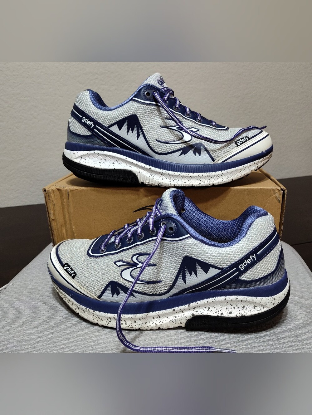 Gravity Defyer (GDefy) Mighty Walk Athletic Shoes, White and Purple, Size 11B